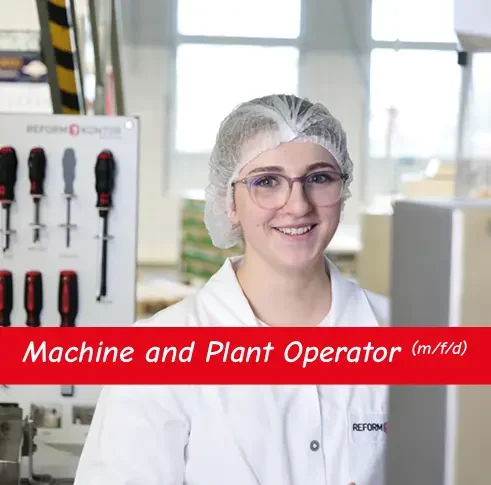 maschinen-anlagenfuehrer-en a mschine and plant operator at work